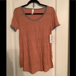 NWT Lularoe Classic T